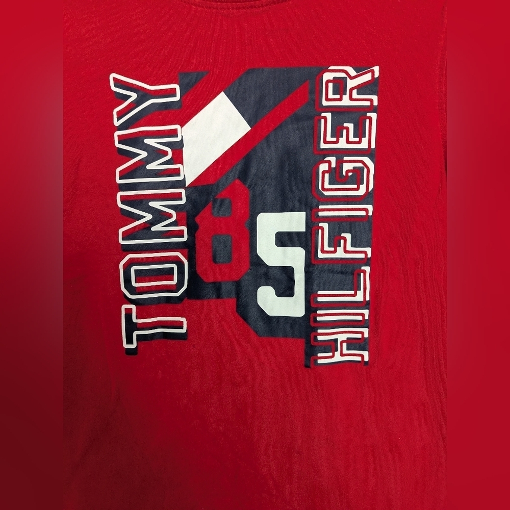 Tommy Hilfiger Boys (Size 8) Short Sleeve T-Shirt with Graphic Design - Picture 2 of 3